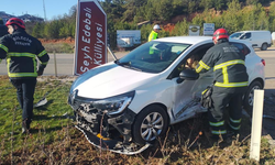 Pelitözü kavşağında trafik kazası!