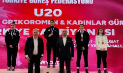 Nevşehir Belediyesporlu Milli Güreşçilerden Türkiye Derecesi