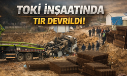 Korucuk’ta TOKİ İnşaatı Yakınında Tır Devrildi