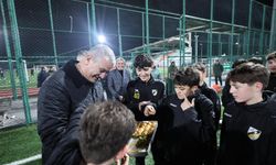 Başkan Çelik’ten Futbol Takımlarına Moral Ziyareti