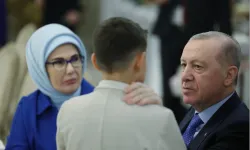 Cumhurbaşkanı Erdoğan ve Emine Erdoğan çocuklarla Vahdettin Köşkü’nde buluştu