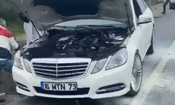 Lüks otomobil küle dönmeden söndürüldü