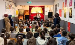 Büyükşehir şehrin dört yanına “Bir Hikâye Bin Neşe” taşımaya devam ediyor