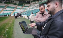 Bursaspor taraftarından şampiyonluk maçına 40 bin kartonluk koreografi