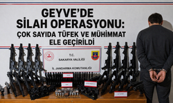 Geyve’de Silah Operasyonu: Çok Sayıda Tüfek ve Mühimmat Ele Geçirildi