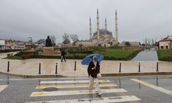 Edirne'de sağanak hayatı olumsuz etkiledi