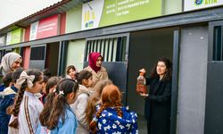 Esenyurtlu öğrencilere Atık Getirme Merkezi'nde çevre bilinci etkinliği