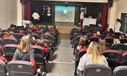 Gelibolu'da öğrencilere diş sağlığı eğitimi veriliyor