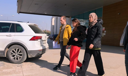 İnegöl’de İki Genç Kız Arasında Bıçaklı Kavga