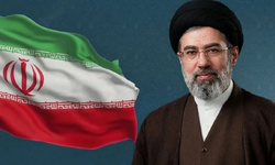 'İran dini lideri Hamaney'in yüzü tanınmaz halde'