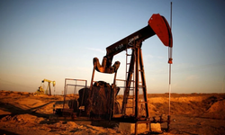 Petrolde Tarihi Çöküş! Küresel Arz 10 Milyon Varil Düştü