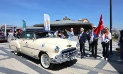 Klasik Otomobil Turu Bursa'yı renklendirdi