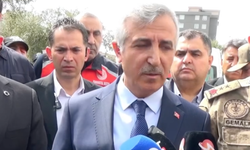 Vali Mükerrem Ünlüer: 5 silah ve 7 şarjörle gelmiş, 2 sınıfa girmiş