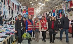 CHP’li Kadınlar Karasu Pazarı’nda: “Vatandaş Geçim Derdiyle Boğuşuyor”