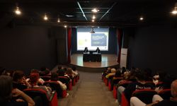 Sinemaseverler “SineFilozofi” söyleşisinde buluştu