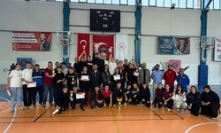 Sapanca’da geleceğin dartçıları yarıştı
