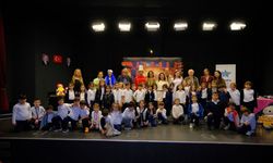 “Sihirli Oyuncak Dünyası” Çocukları Eğlendirdi, Aileleri Geçmişe Götürdü