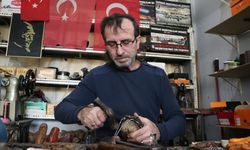 Dededen kalan çarıkçılık geleneğini 45 yıldır yaşatıyor