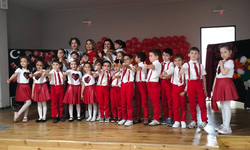 Miniklerden Unutulmaz Anneler Günü Sürprizi