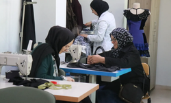 65 Yaşında Dikiş Kursuyla Hayata Tutundu