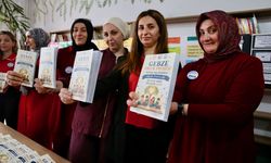 Kitap okuyan anneler kendi öykülerini yazdı