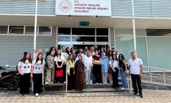 Ferizli MYO Öğrencilerinden Huzurevi Ziyareti ve Kültürel Gezi