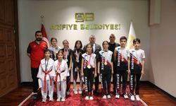 Şampiyon Sporculardan Başkan Karakullukçu’ya Ziyaret