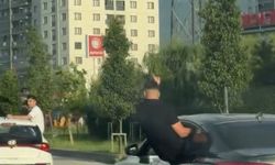 Düğün Konvoyunda Tehlikeli Yolculuk! Canlarını Hiçe Saydılar