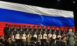 Aleksandrov Rus Kızılordu Korosu ve Hayko Cepkin Harbiye'de aynı sahnede buluştu