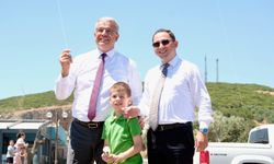 Biga'da öğrenciler uçurtma şenliğinde bulundu