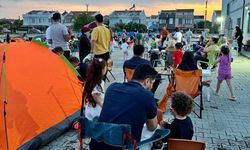 Gelibolu'da anaokulu öğrencilerinin çadır kampı etkinliği