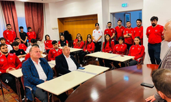 İnci'den Milli Güreşçilere Moral Ziyareti