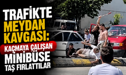 Adapazarı’nda trafikte sopalı ve taşlı kavga! Minibüsün camını kırdılar