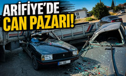 Arifiye'de can pazarı! Otomobilde sıkışan kadın...