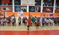 Edirne'de ANALİG Badminton Grup Müsabakaları başladı