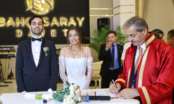 Ece Beyza ile Eyüp Ensar Dünyaevine Girdi