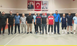Akyazı İlçe Milli Eğitim Müdürlüğü personeli voleybolda buluştu