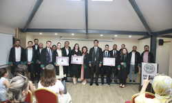 Sakarya Barosu'nda üç genç avukat ruhsatını aldı