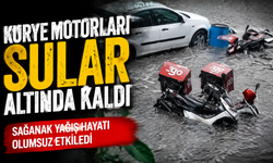 Kurye Motorları Sular Altında Kaldı