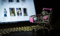 Yeni reklam dönemi başlıyor: Influencer paylaşımlarına ve yapay zekâ içeriklerine yeni kurallar geliyor
