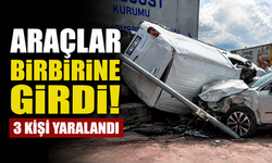 Sakarya'da zincirleme kaza! Panelvan araç iki aracın arasında sıkıştı