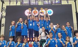 Aras Derin’den Gemlik’te büyük başarı! 15 madalya ve 4 kupa