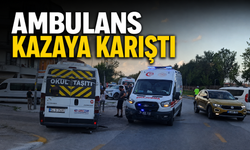 Serdivan’da ambulans ile servis minibüsü çarpıştı: 5 yaralı