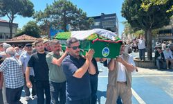 Akyazı'da Fatma Yıldırım'a Son Veda: Sevenlerinin Dualarıyla Toprağa Verildi