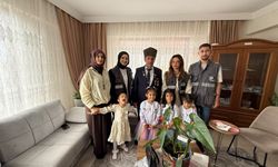 Karasu'da miniklerden gazilere anlamlı ziyaret! Kahramanlık anılarını dinlediler