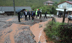 Başkan Ata yağışın vurduğu Akçukur’da