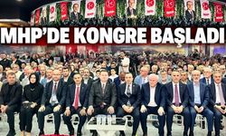 MHP Sakarya’da kongre başladı: Salon programı İstiklal Marşı ve sahne gösterileriyle açıldı