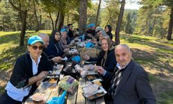 YADEM yaşlıları Taraklı Karagöl’de huzur dolu bir gün geçirdi