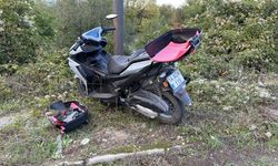 Motosiklet ile hafif ticari araç çarpıştı: 2 yaralı