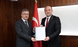 Geyve’de camilerin temizliği için belediye ile müftülük el ele verdi
